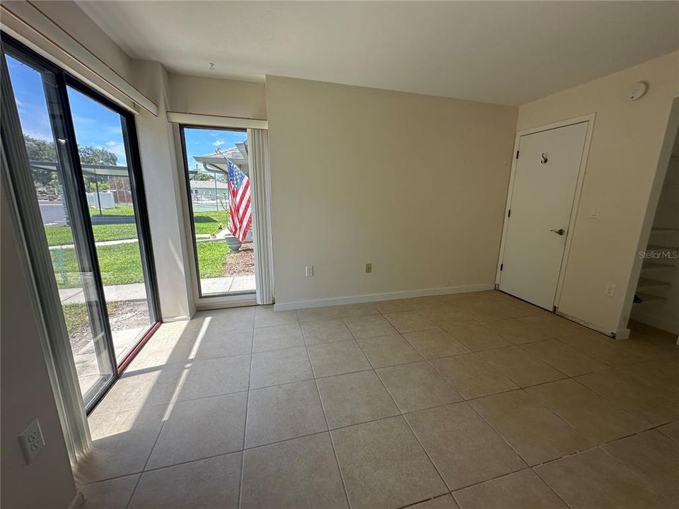 Под контрактом: $125,000 (2 спален, 2 ванн, 1340 Квадратных фут)