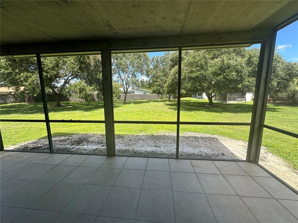 Под контрактом: $125,000 (2 спален, 2 ванн, 1340 Квадратных фут)