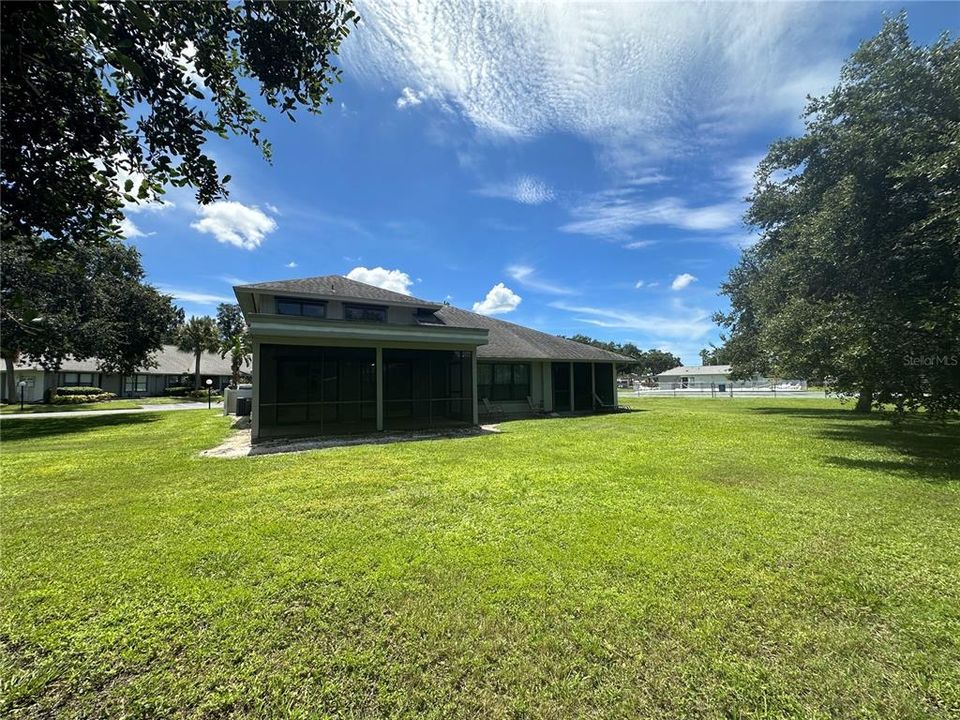 Под контрактом: $125,000 (2 спален, 2 ванн, 1340 Квадратных фут)