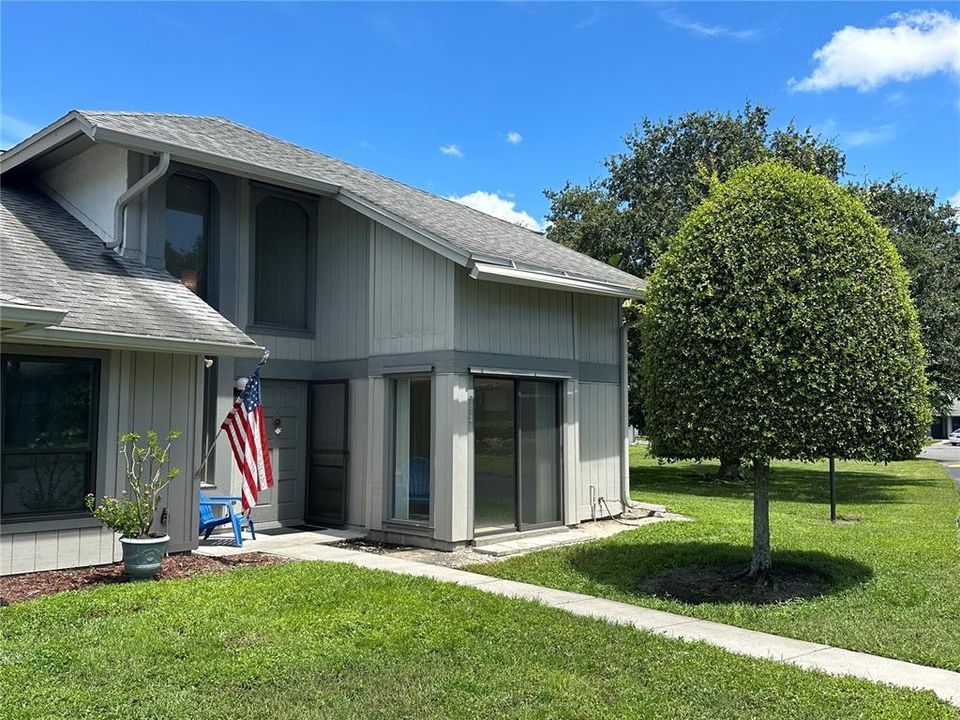 Под контрактом: $125,000 (2 спален, 2 ванн, 1340 Квадратных фут)