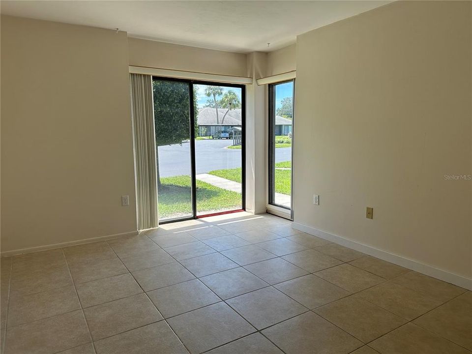 Под контрактом: $125,000 (2 спален, 2 ванн, 1340 Квадратных фут)