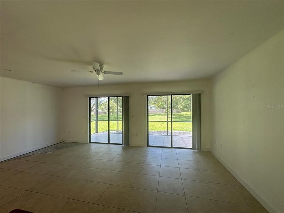 Под контрактом: $125,000 (2 спален, 2 ванн, 1340 Квадратных фут)