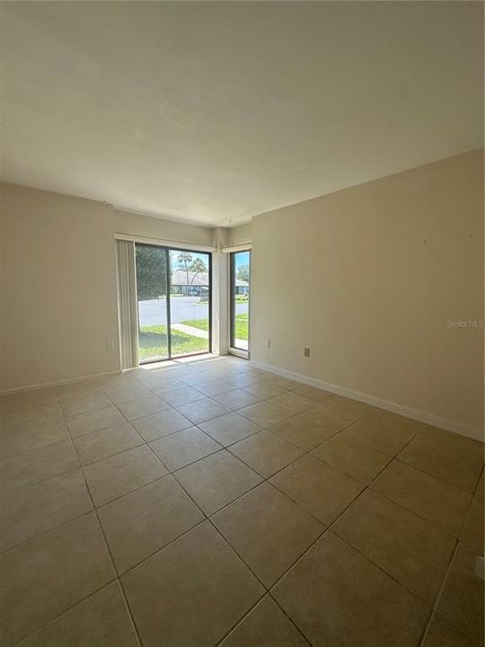 Под контрактом: $125,000 (2 спален, 2 ванн, 1340 Квадратных фут)