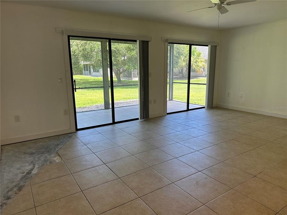 Под контрактом: $125,000 (2 спален, 2 ванн, 1340 Квадратных фут)