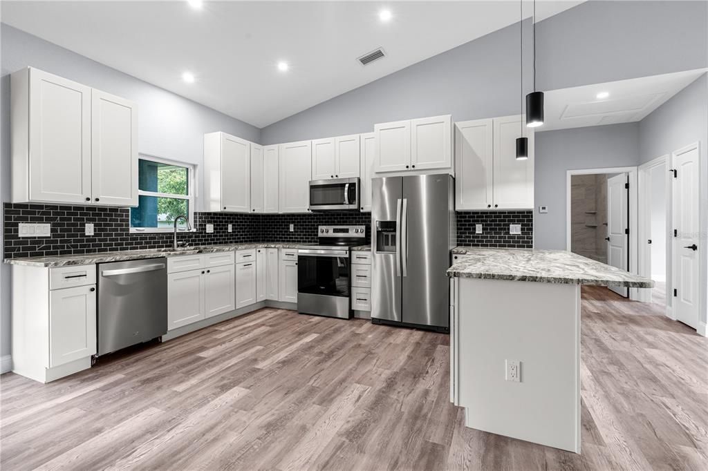 For Sale: $429,500 (3 beds, 2 baths, 1676 Square Feet)