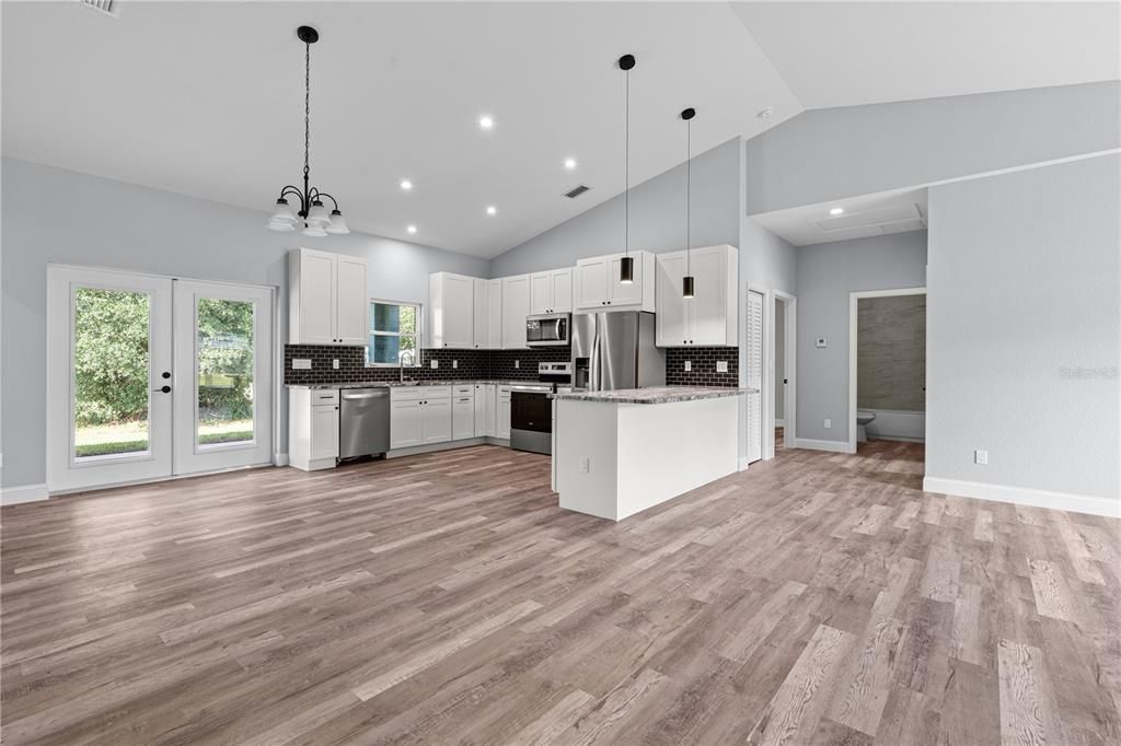 For Sale: $429,500 (3 beds, 2 baths, 1676 Square Feet)