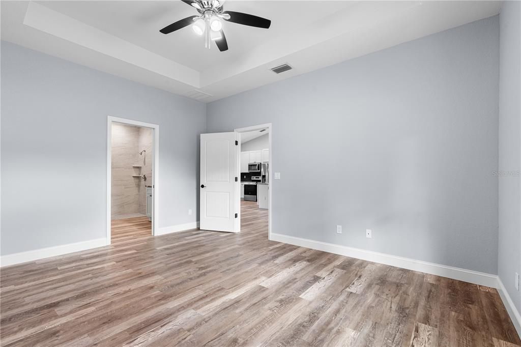 For Sale: $429,500 (3 beds, 2 baths, 1676 Square Feet)