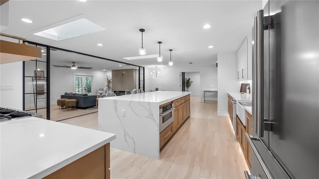 На продажу: $1,295,000 (4 спален, 3 ванн, 2792 Квадратных фут)