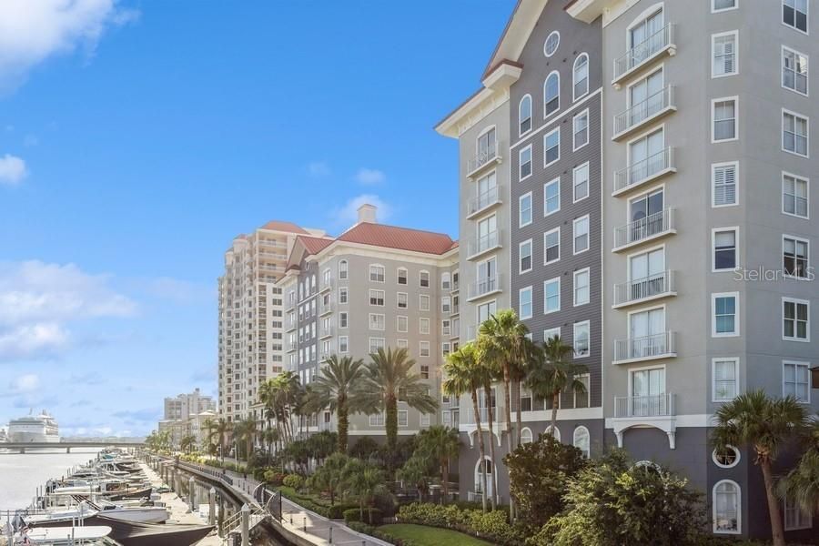 待售: $499,000 (2 贝兹, 2 浴室, 1184 平方英尺)