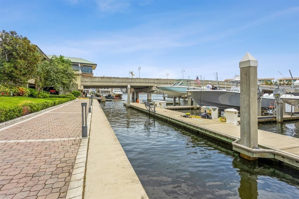 待售: $499,000 (2 贝兹, 2 浴室, 1184 平方英尺)