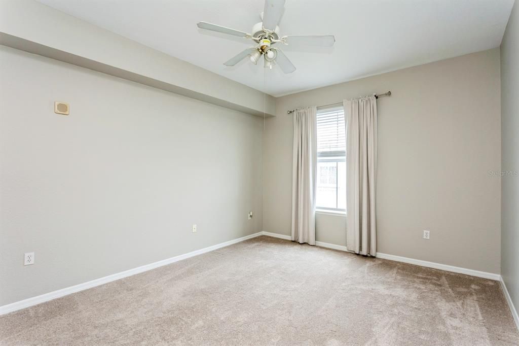 待售: $499,000 (2 贝兹, 2 浴室, 1184 平方英尺)