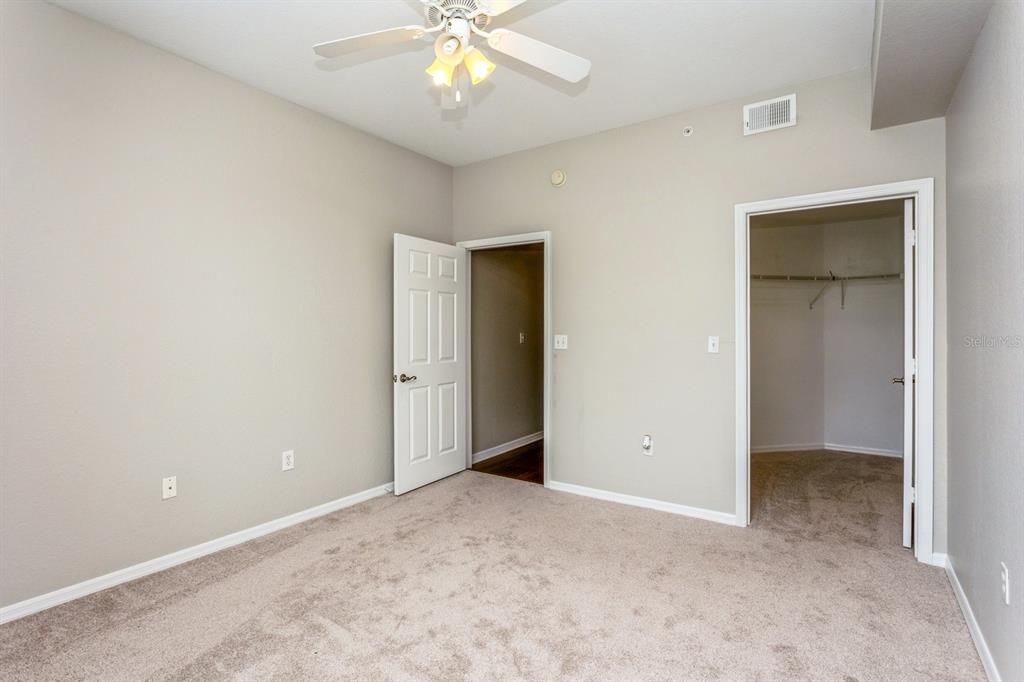 待售: $499,000 (2 贝兹, 2 浴室, 1184 平方英尺)