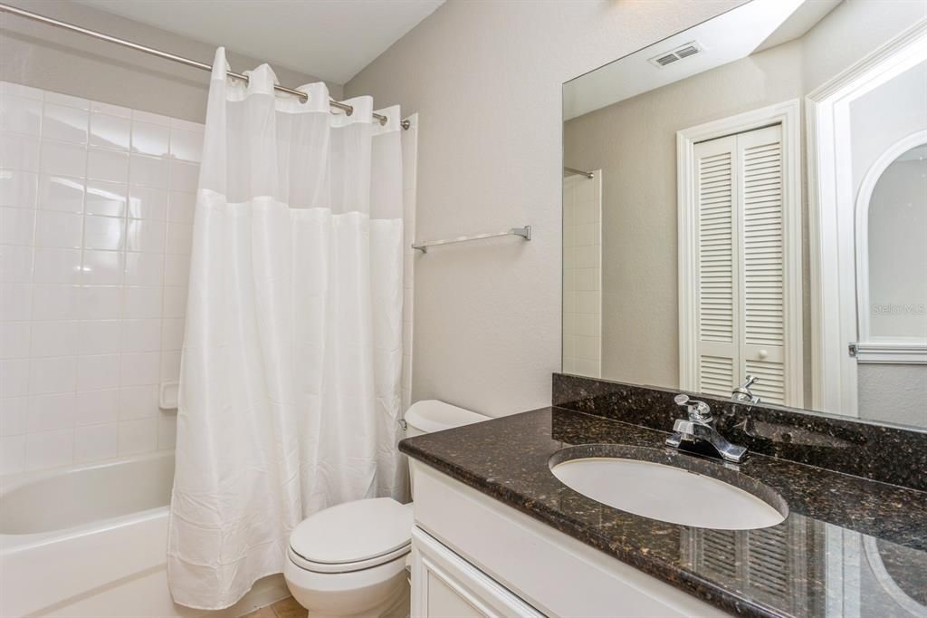 待售: $499,000 (2 贝兹, 2 浴室, 1184 平方英尺)