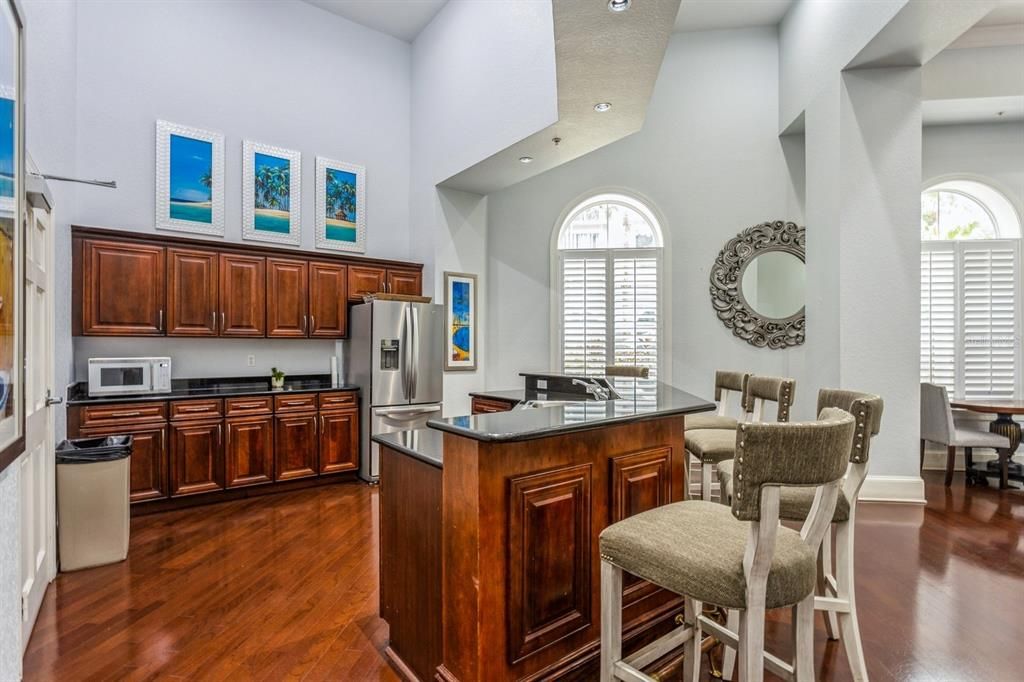 待售: $499,000 (2 贝兹, 2 浴室, 1184 平方英尺)