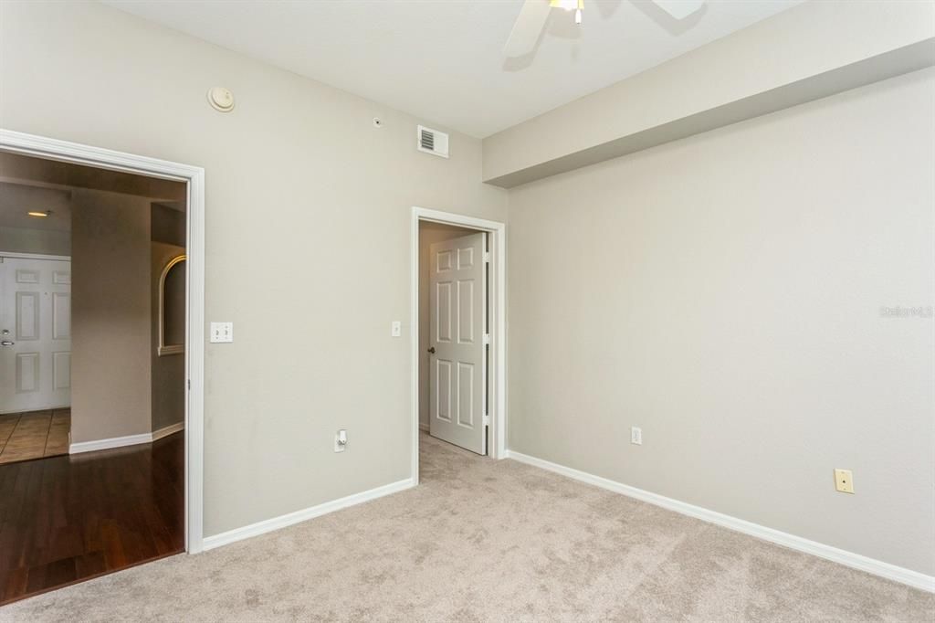 待售: $499,000 (2 贝兹, 2 浴室, 1184 平方英尺)