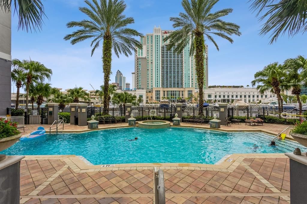 待售: $499,000 (2 贝兹, 2 浴室, 1184 平方英尺)