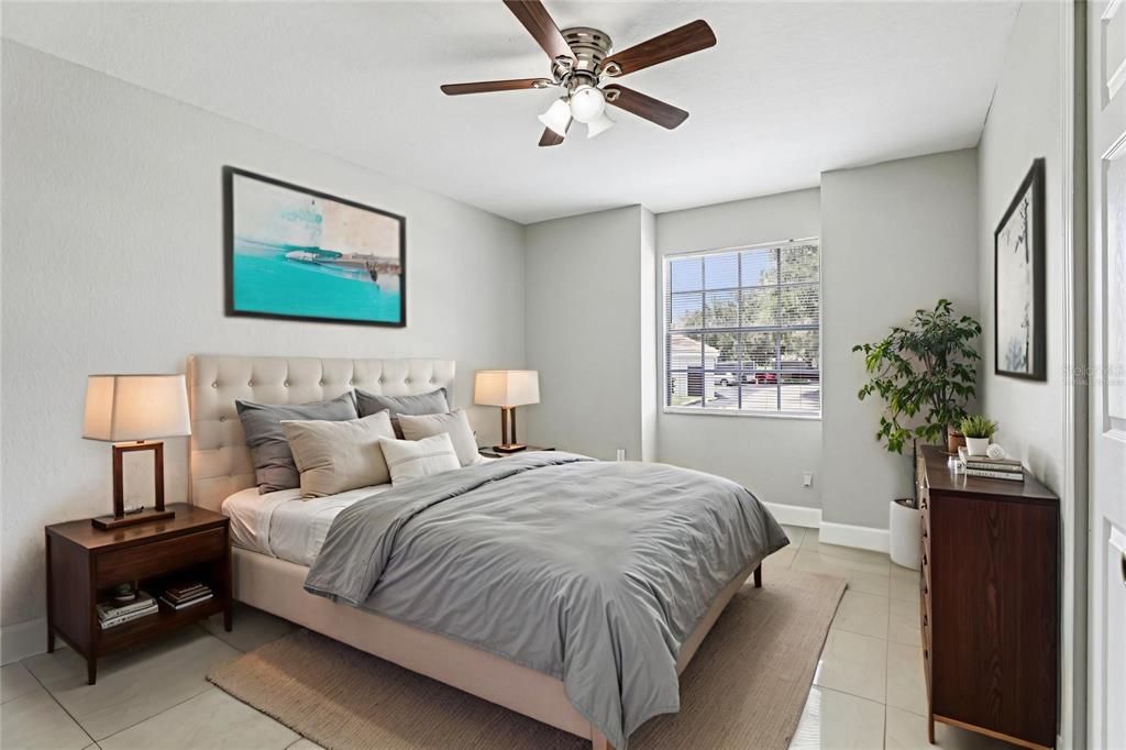 Active With Contract: $225,000 (2 beds, 2 baths, 1288 Square Feet)