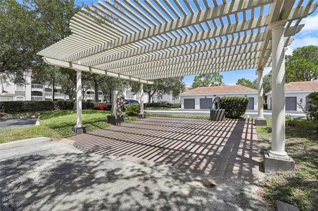 Active With Contract: $225,000 (2 beds, 2 baths, 1288 Square Feet)