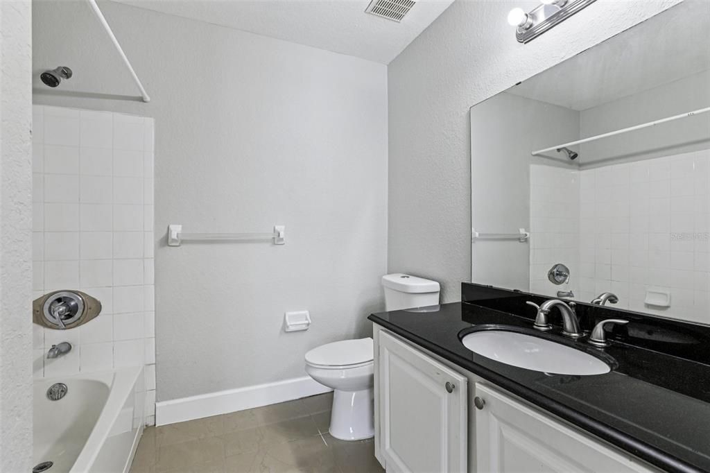 Active With Contract: $225,000 (2 beds, 2 baths, 1288 Square Feet)