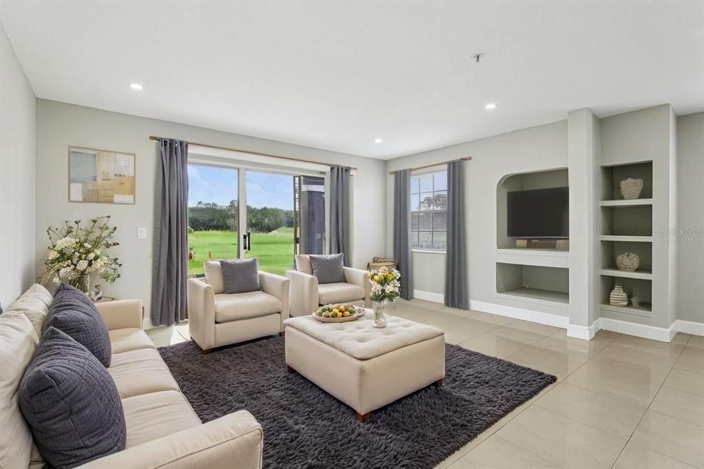 Active With Contract: $225,000 (2 beds, 2 baths, 1288 Square Feet)