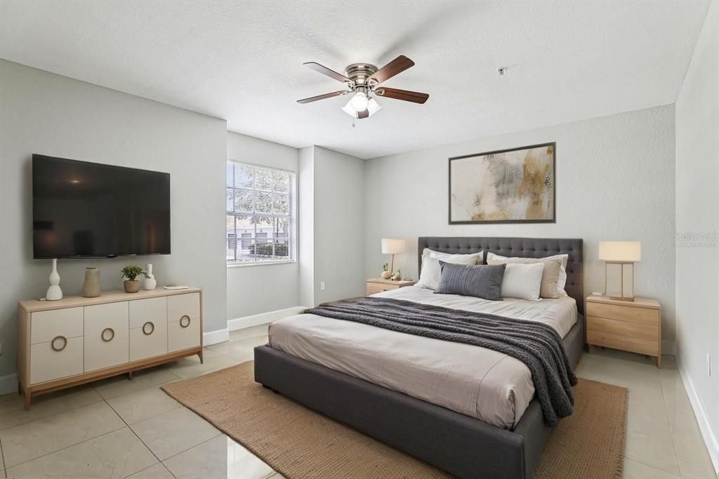 Active With Contract: $225,000 (2 beds, 2 baths, 1288 Square Feet)