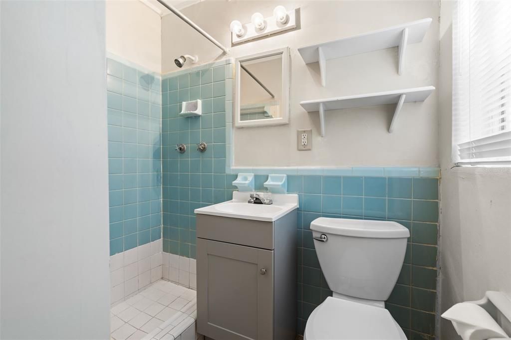 Active With Contract: $259,000 (4 beds, 2 baths, 1446 Square Feet)