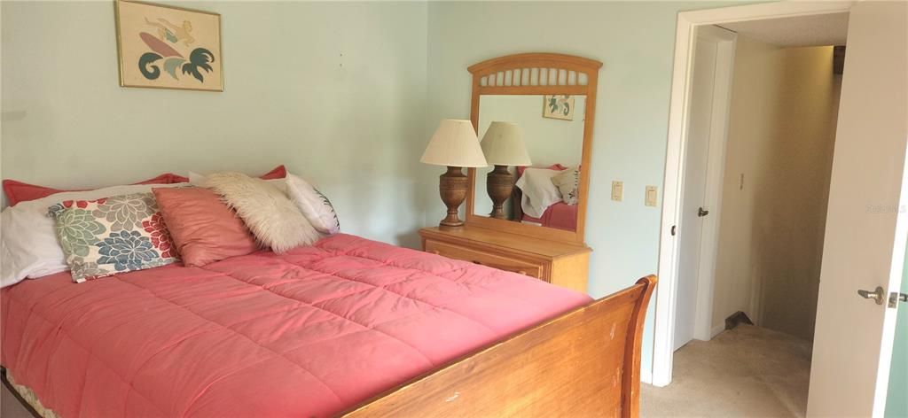 Activo con contrato: $275,000 (2 camas, 2 baños, 1328 Pies cuadrados)