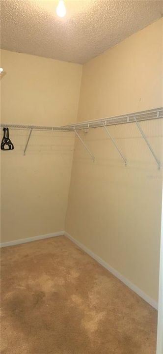 Activo con contrato: $275,000 (2 camas, 2 baños, 1328 Pies cuadrados)