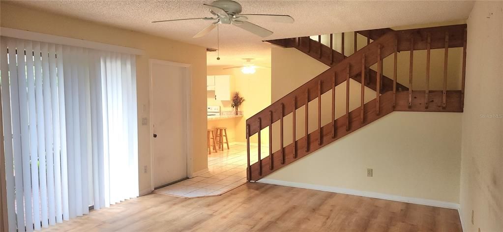 Activo con contrato: $275,000 (2 camas, 2 baños, 1328 Pies cuadrados)