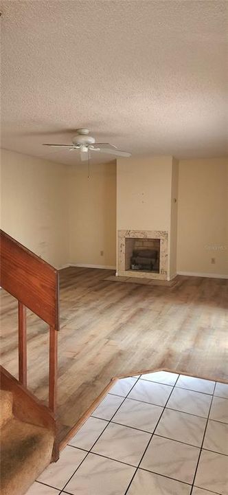 Activo con contrato: $275,000 (2 camas, 2 baños, 1328 Pies cuadrados)