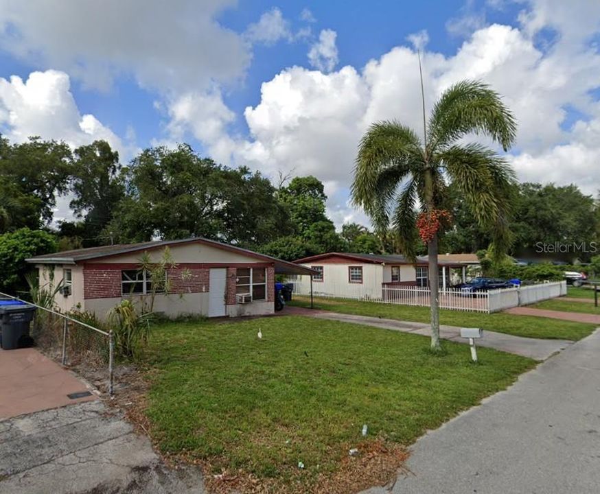 合同活跃: $200,000 (2 贝兹, 1 浴室, 797 平方英尺)