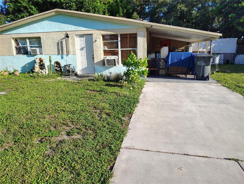 合同活跃: $200,000 (2 贝兹, 1 浴室, 797 平方英尺)