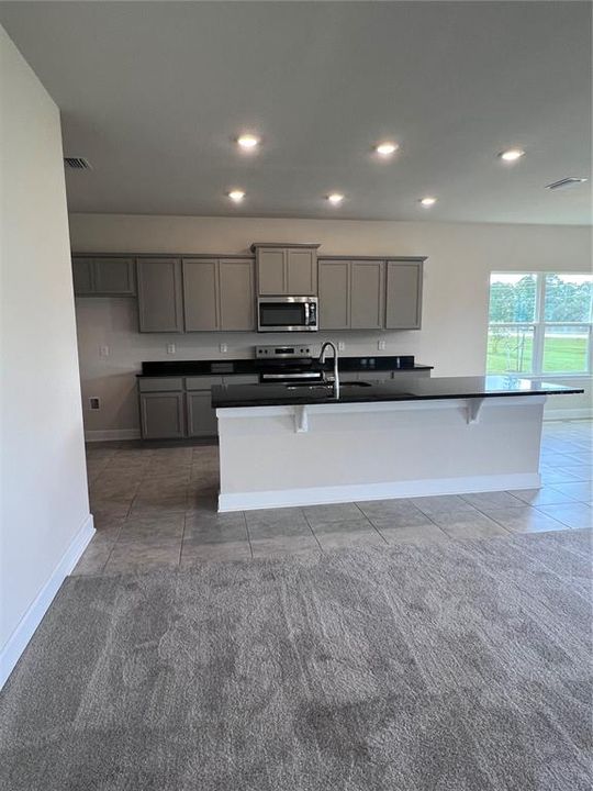 На продажу: $446,900 (4 спален, 2 ванн, 2405 Квадратных фут)