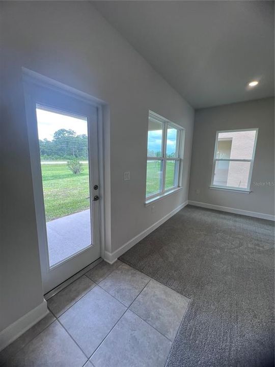 На продажу: $446,900 (4 спален, 2 ванн, 2405 Квадратных фут)