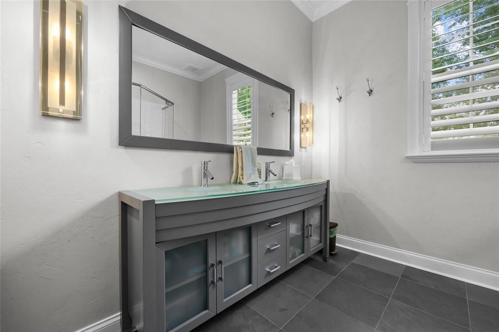 待售: $2,290,000 (6 贝兹, 4 浴室, 4967 平方英尺)