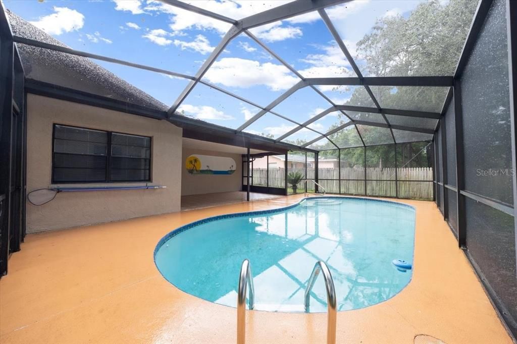 Active With Contract: $249,999 (3 beds, 2 baths, 1572 Square Feet)