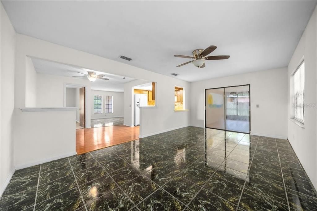 Active With Contract: $249,999 (3 beds, 2 baths, 1572 Square Feet)