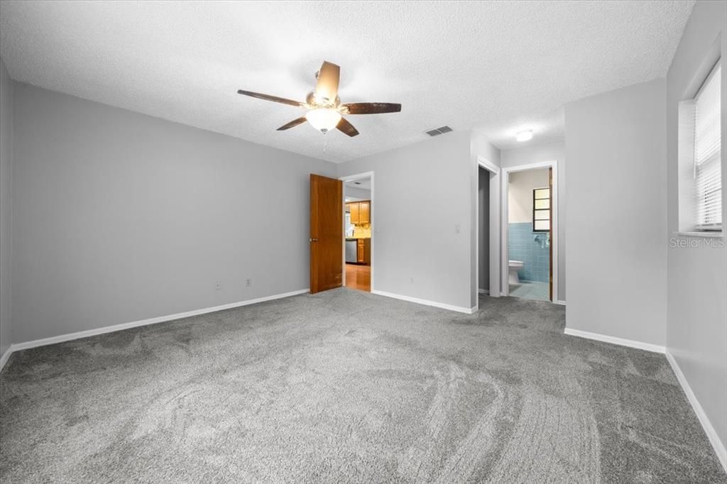 Active With Contract: $249,999 (3 beds, 2 baths, 1572 Square Feet)