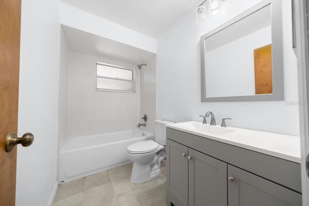 Active With Contract: $249,999 (3 beds, 2 baths, 1572 Square Feet)