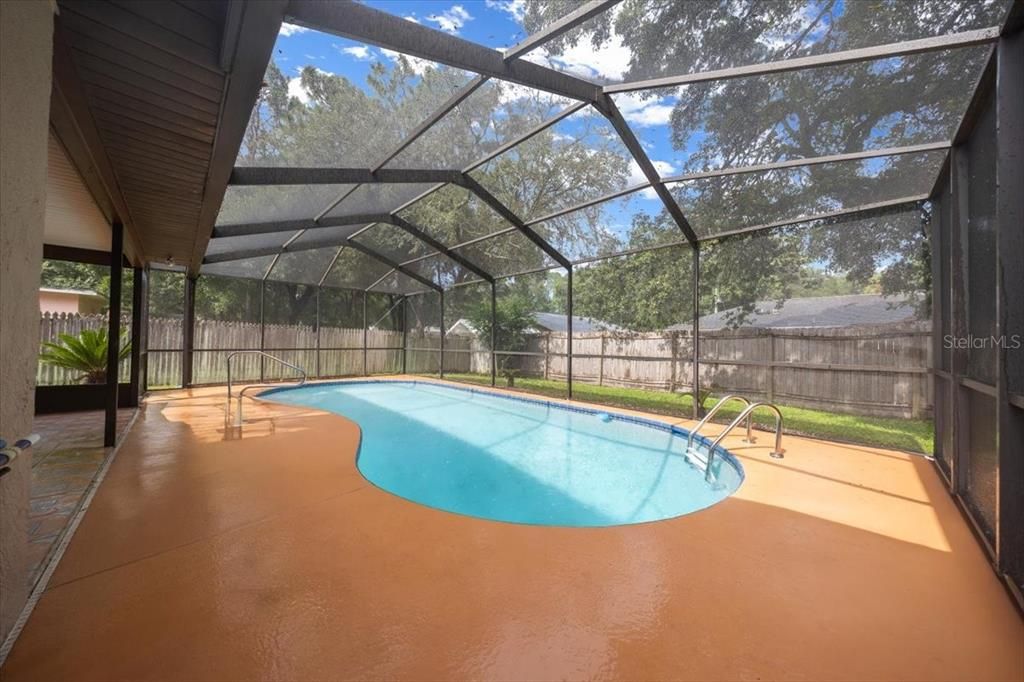 Active With Contract: $249,999 (3 beds, 2 baths, 1572 Square Feet)