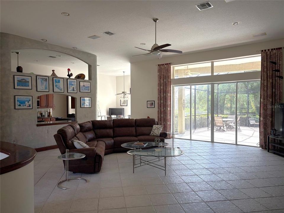 For Sale: $625,000 (3 beds, 2 baths, 3076 Square Feet)