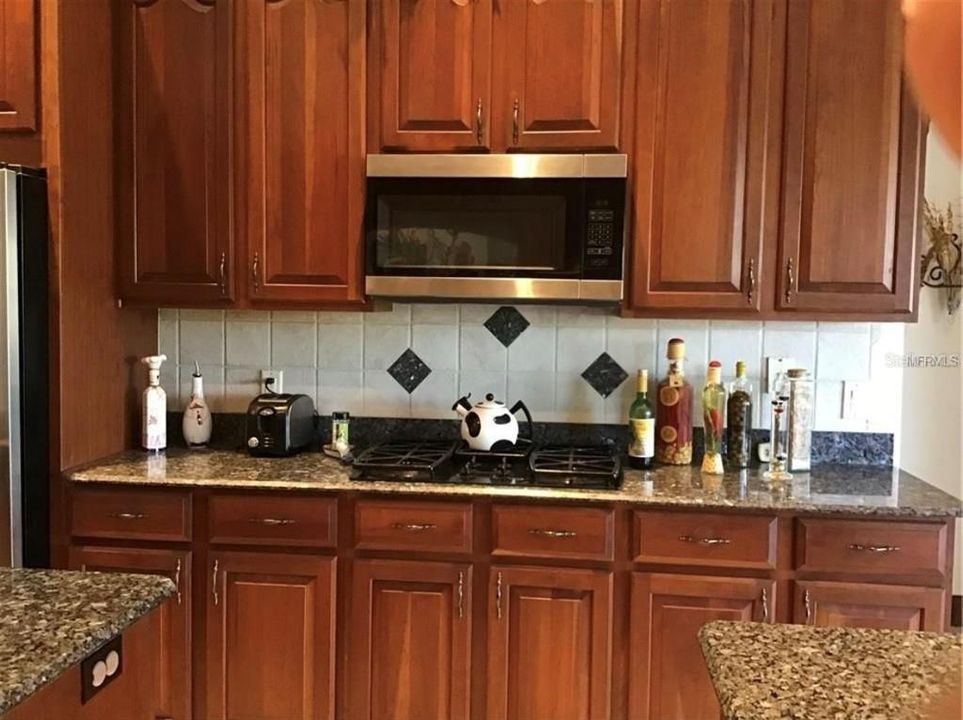 For Sale: $625,000 (3 beds, 2 baths, 3076 Square Feet)