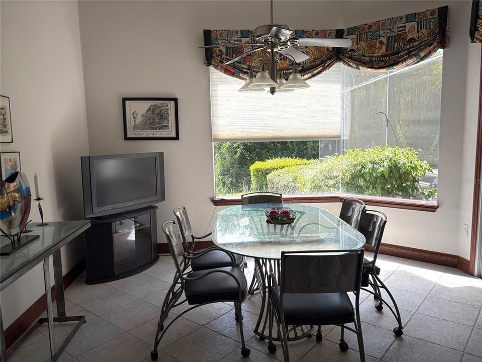 For Sale: $625,000 (3 beds, 2 baths, 3076 Square Feet)