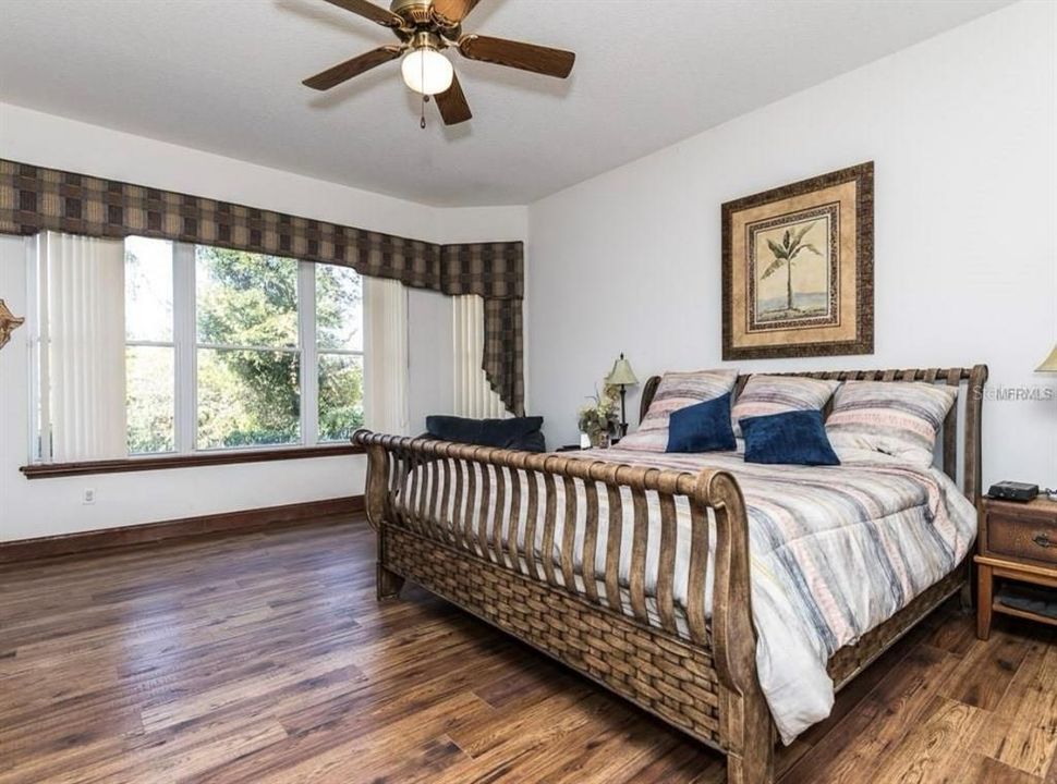 For Sale: $625,000 (3 beds, 2 baths, 3076 Square Feet)