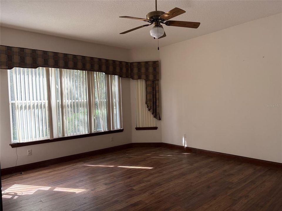 For Sale: $625,000 (3 beds, 2 baths, 3076 Square Feet)