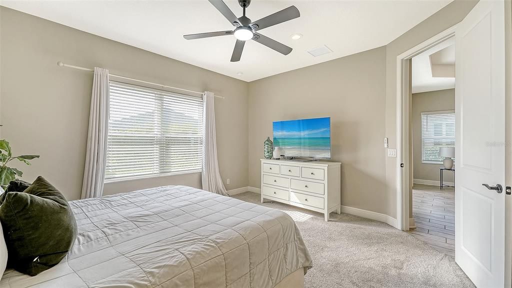 待售: $365,000 (2 贝兹, 2 浴室, 1525 平方英尺)