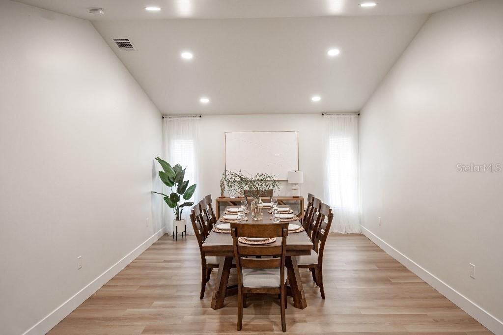 En Venta: $850,000 (4 camas, 3 baños, 3059 Pies cuadrados)
