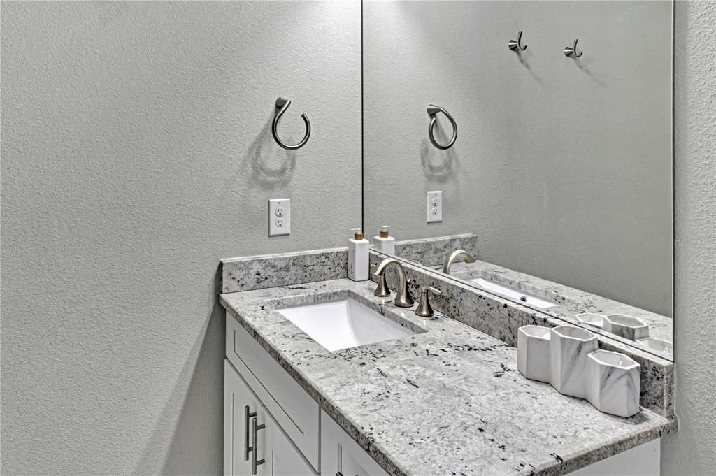 En Venta: $450,000 (3 camas, 2 baños, 2275 Pies cuadrados)