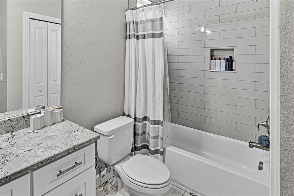 En Venta: $450,000 (3 camas, 2 baños, 2275 Pies cuadrados)