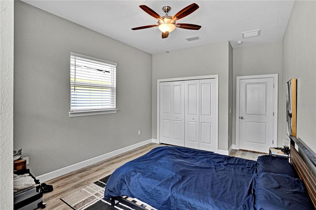 En Venta: $450,000 (3 camas, 2 baños, 2275 Pies cuadrados)